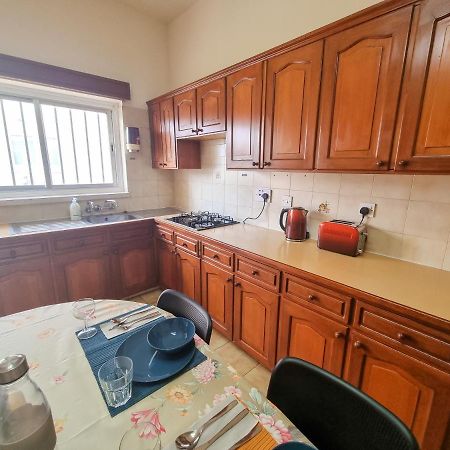 Luxury City Rooms Ларнака Экстерьер фото